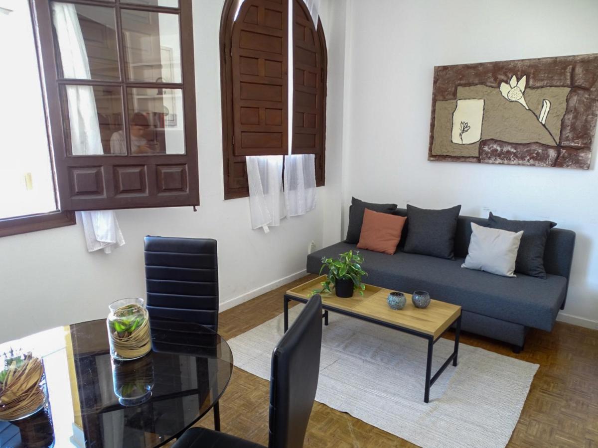 Con Vistas A La Giralda. Apartamento Sevilla